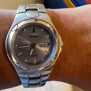 Citizen Eco Drive Watch (Needs Battery)